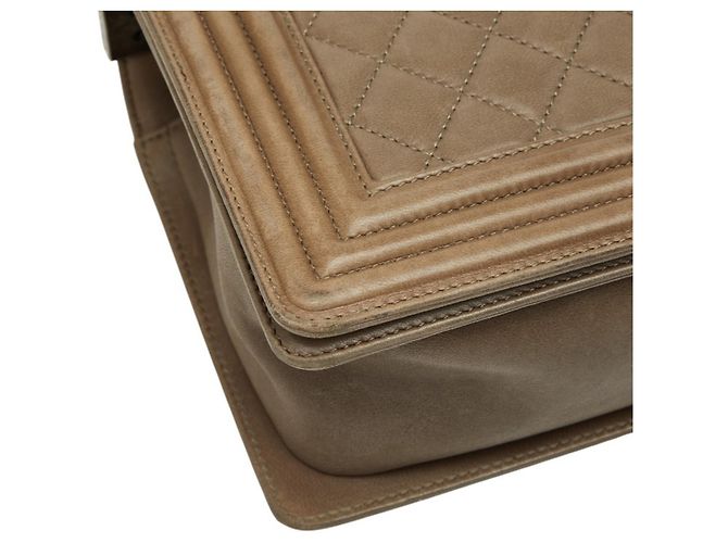 Borsa a tracolla Chanel Coco Mark Matelassé Boy 25 Medium con catena Verde Cachi - vista 4