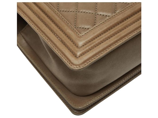Borsa a tracolla Chanel Coco Mark Matelassé Boy 25 Medium con catena Verde Cachi - vista 7