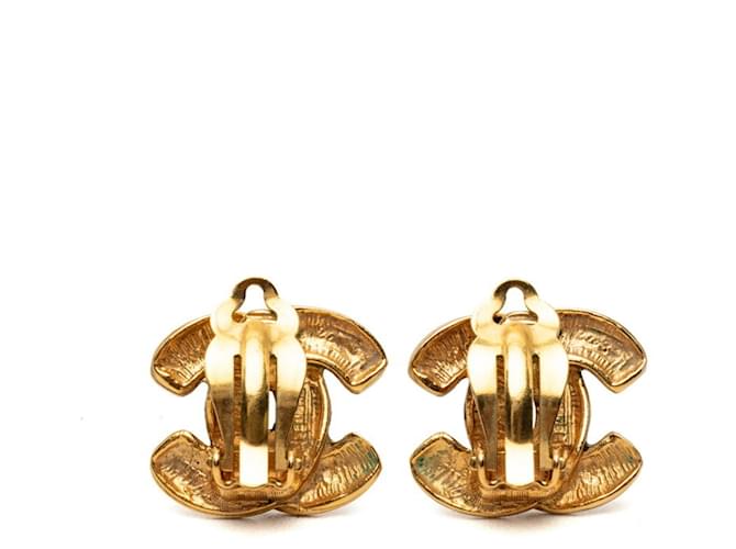 Orecchini a clip Chanel Coco Mark Matelassé D'oro - vista 2