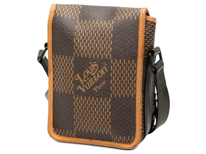 Borsa a tracolla Louis Vuitton x NIGO Damier Giant Amazon Messenger Marrone - vista 2