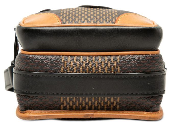 Borsa a tracolla Louis Vuitton x NIGO Damier Giant Amazon Messenger Marrone - vista 3