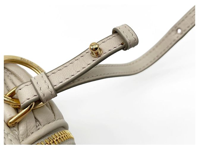 Portachiavi Miu Miu Matelassé Beige D'oro - vista 11