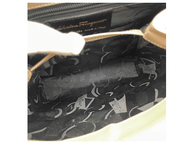 Borsa Salvatore Ferragamo Gancini Beige D'oro - vista 8