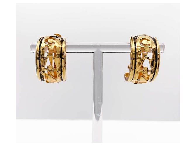 Orecchini a cerchio Chanel Vintage Logo Cutout D'oro - vista 2