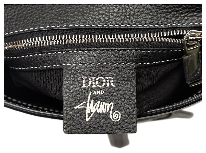 Borsa a tracolla Saddle Dior Stussy in vitello nera con applicazione ape Nero - vista 5