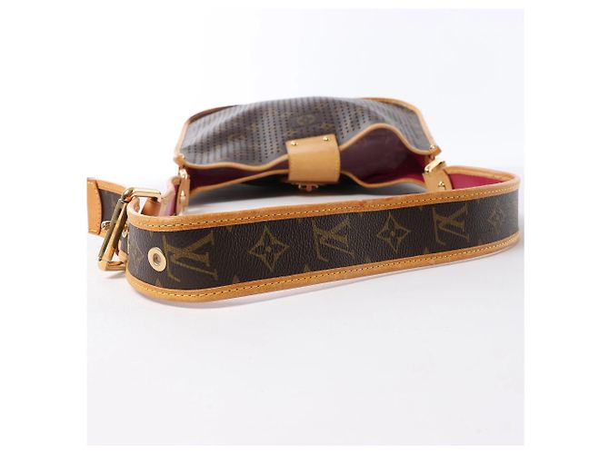 Borsa a tracolla Louis Vuitton Musette Monogtam Perfo in Brown x Pink M95172 Rosa - vista 7