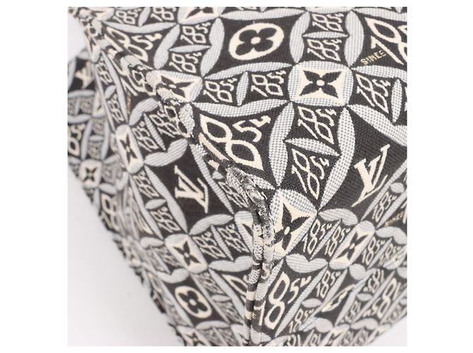 Borsa Louis Vuitton Since 1854 OnTheGo GM in Black x White M57207 Nero - vista 10