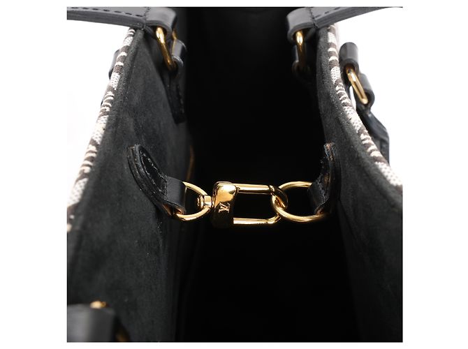 Borsa Louis Vuitton Since 1854 OnTheGo GM in Black x White M57207 Nero - vista 19