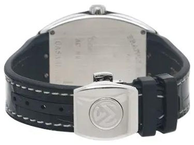 Franck Muller's distinctive tonneau-shaped case harmonizes with a precision automatic movement for a distinctive presence. The signature Arabic numeral indices are precisely arranged on the dial, - view 2