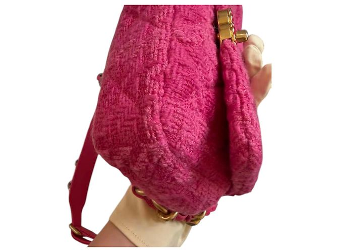 Chanel 19 Borsa a patta Chanel in tweed rosa - vista 12