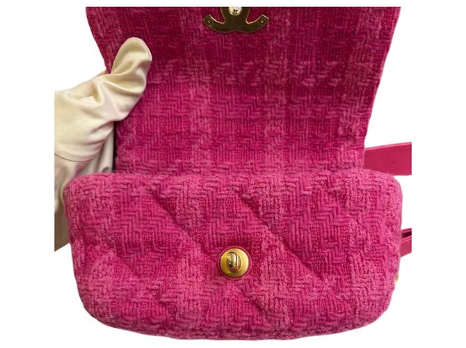 Chanel 19 Borsa a patta Chanel in tweed rosa - vista 14