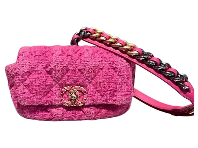Chanel 19 Borsa a patta Chanel in tweed rosa - vista 4