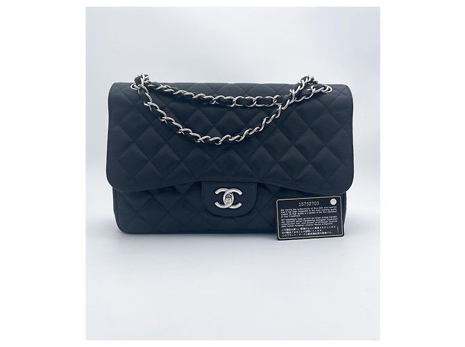 Timeless Bolso Chanel medium flap clásico en piel caviar negra Negro - vista 3