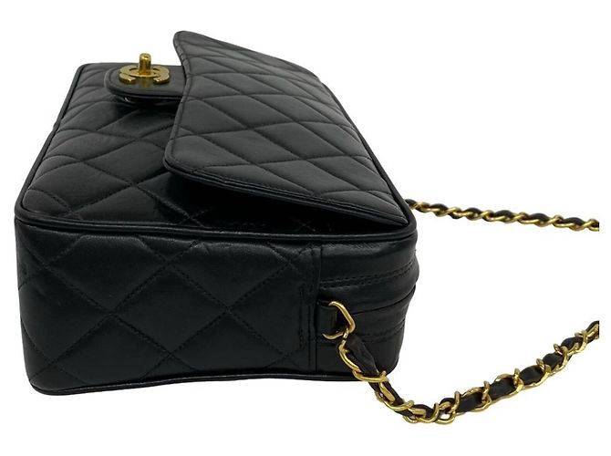 Borsa a tracolla Chanel Matelassé in pelle d'agnello nera Nero - vista 6