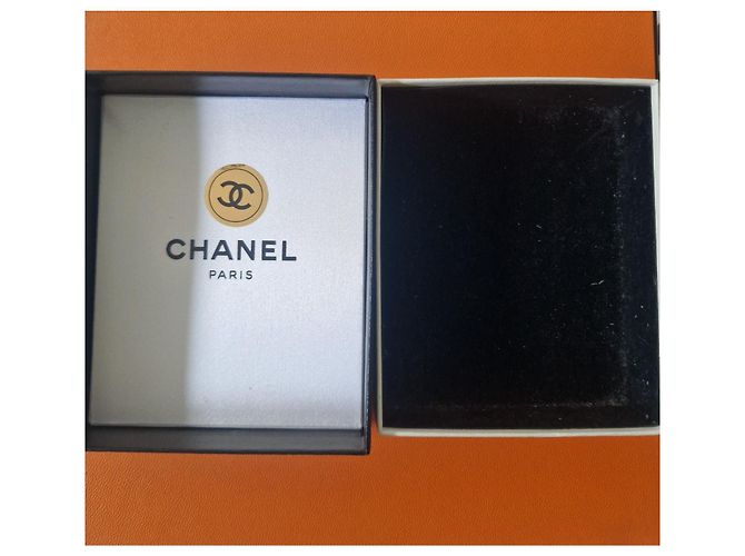 Chanel Guanti in pelle nera con camelie Nero - vista 10