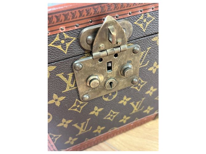 Louis Vuitton Small make Up / Cosmetic trunk - vue 5
