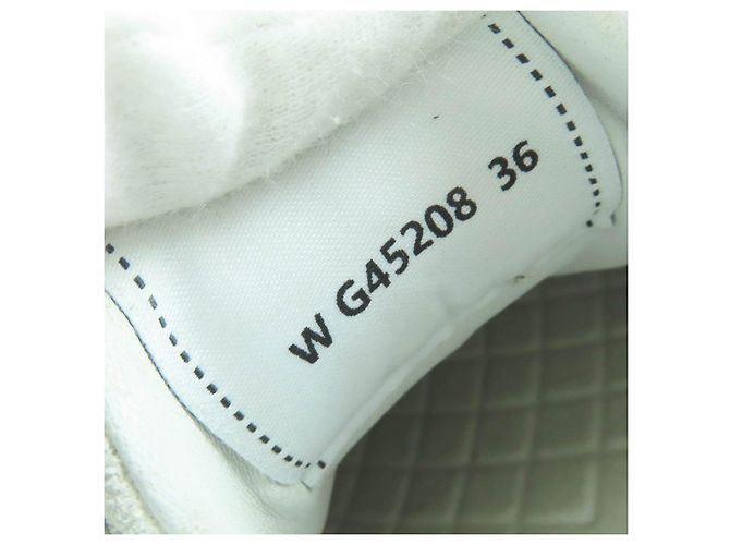 Baskets en cuir daim Chanel COCO Mark Noir Blanc - vue 12
