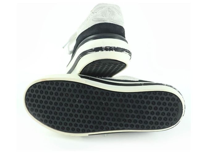Baskets en cuir daim Chanel COCO Mark Noir Blanc - vue 6