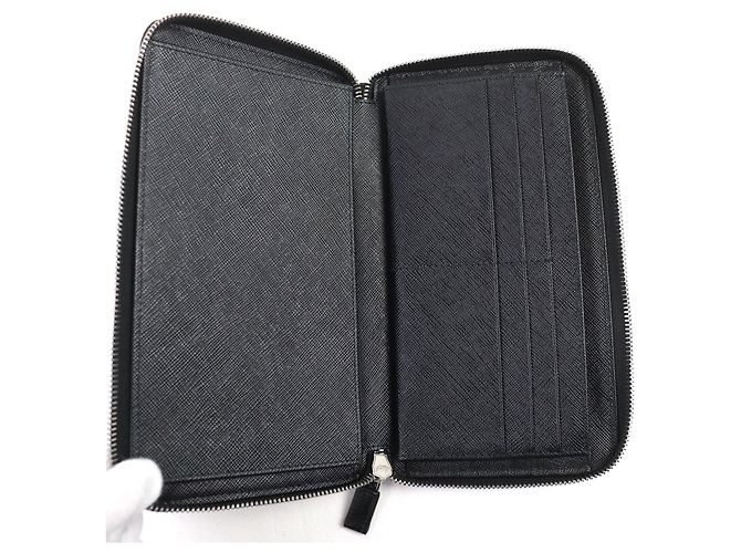 Prada Saffiano Langbrieftasche mit Dreieckslogo Schwarz - Ansicht 4