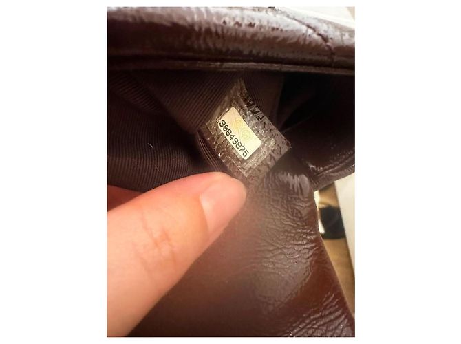 Borsa Chanel 19 Flap Bag Medium in pelle lucida Marrone Bordò Cioccolato Marrone scuro - vista 9