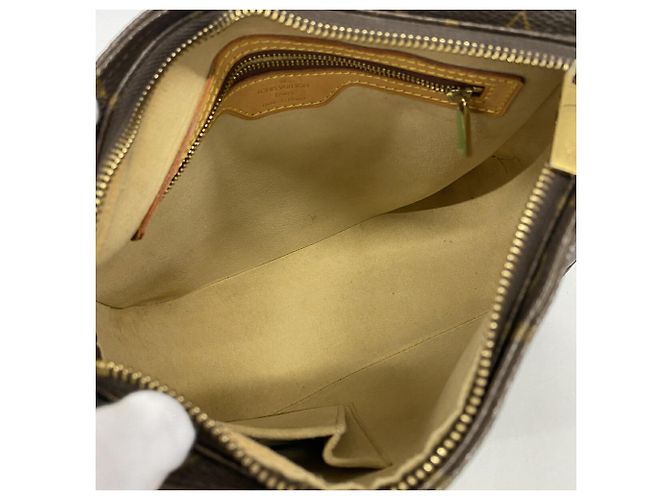 Borsa a tracolla Louis Vuitton Monogram Looping MM Marrone - vista 4