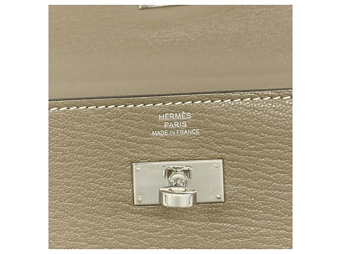 Hermès Cartera larga Hermes Kelly en gris Etoupe Gris pardo - vista 4
