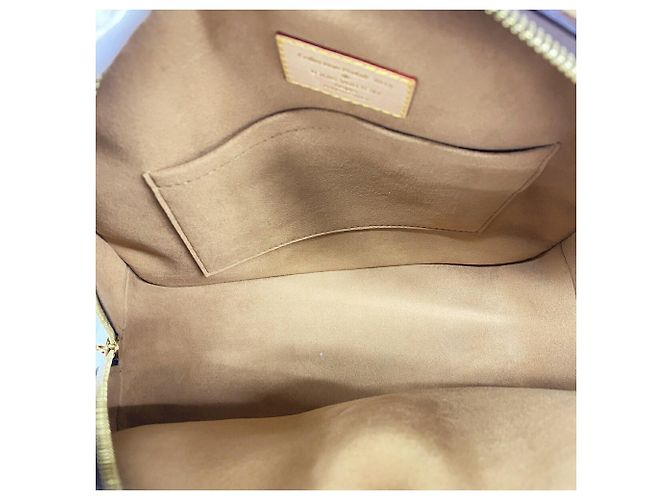 Louis Vuitton Monogram Tuftage 3D Deauville Cube Handtasche Beige - Ansicht 4