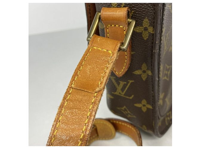 Borsa a tracolla Louis Vuitton Monogram Saint Cloud GM Marrone - vista 10
