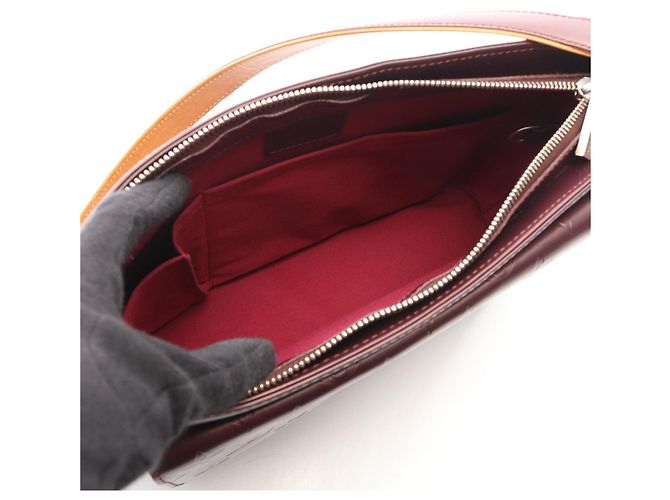 Borsa a tracolla Louis Vuitton Alston Monogram Mat Violet Porpora - vista 3