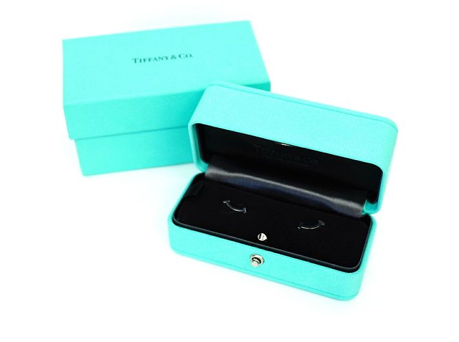 Orecchini Tiffany & Co. T Smile in oro bianco 18K - vista 7