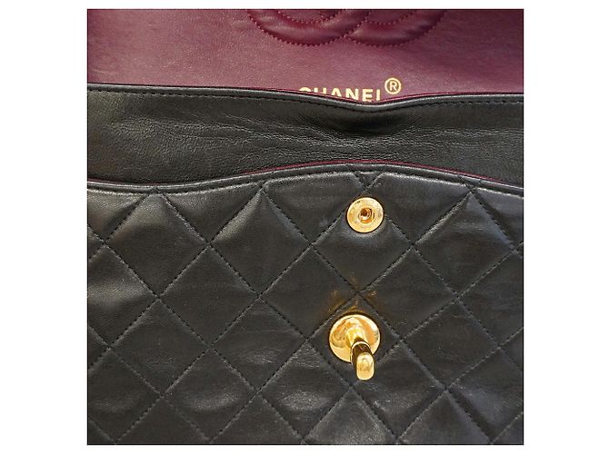 Chanel Matelassé Shoulder Bag Black - view 11