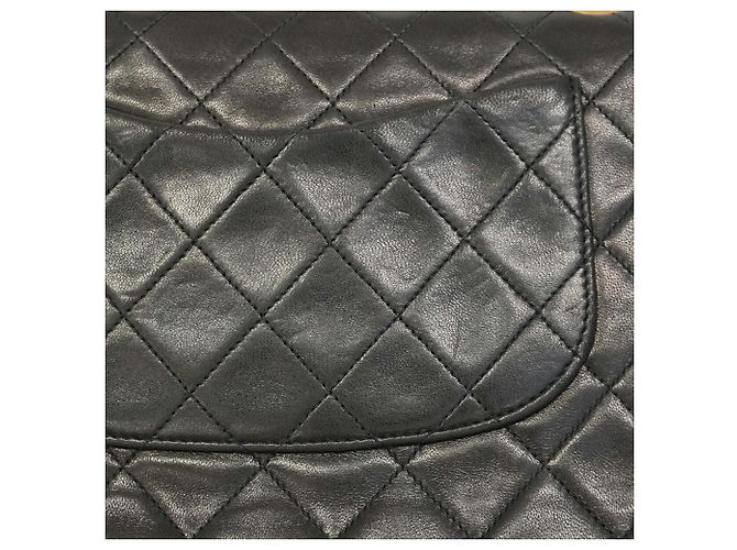 Chanel Matelassé Shoulder Bag Black - view 12