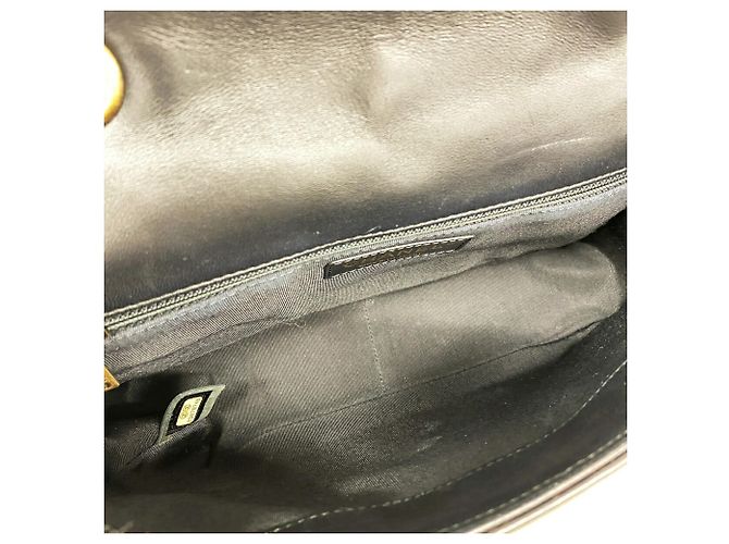 Borsa a tracolla Chanel in pelle d'agnello nera Nero - vista 4