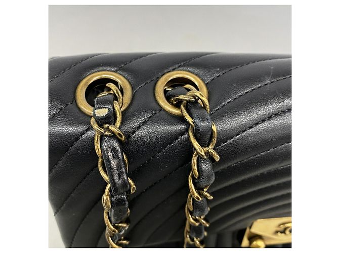 Borsa a tracolla Chanel in pelle d'agnello nera Nero - vista 9
