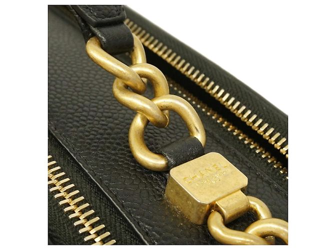Borsa Vanity Chanel in vitello granulato nero - vista 8