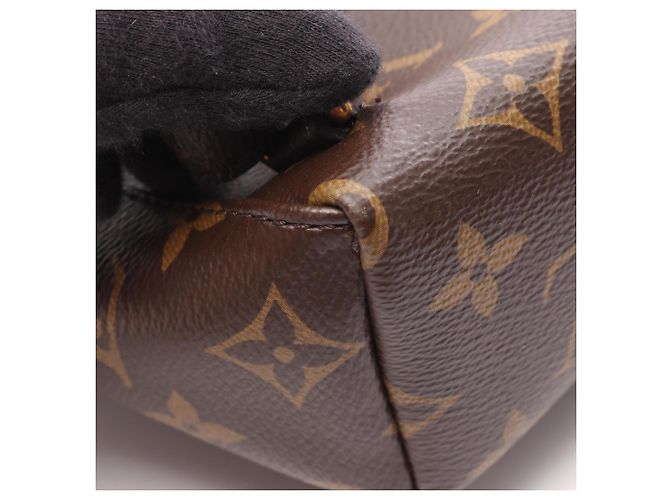 Louis Vuitton Excursion PM Monogram Mochila/Bolso 2-way Castaño - vista 8