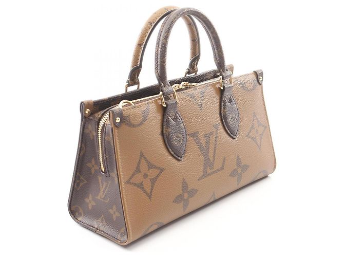Borsa 2-Way Louis Vuitton OnTheGo EW Chain Monogram Reverse Marrone - vista 2