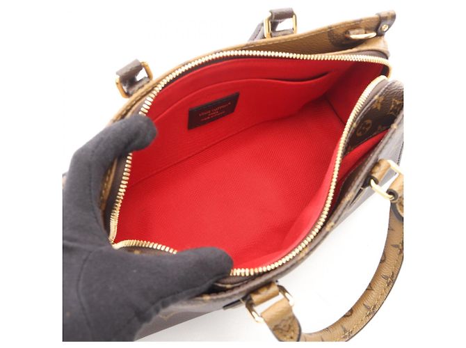Borsa 2-Way Louis Vuitton OnTheGo EW Chain Monogram Reverse Marrone - vista 3