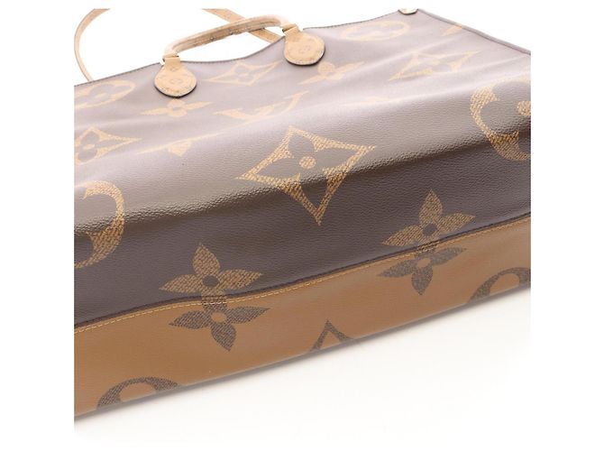 Borsa Tote Louis Vuitton OnTheGo GM Monogram Giant Reverse Marrone Beige - vista 8