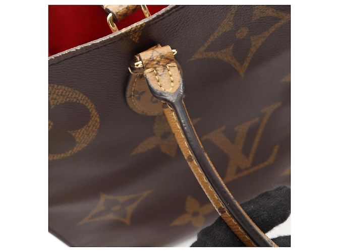 Borsa Tote Louis Vuitton OnTheGo GM Monogram Giant Reverse Marrone Beige - vista 9