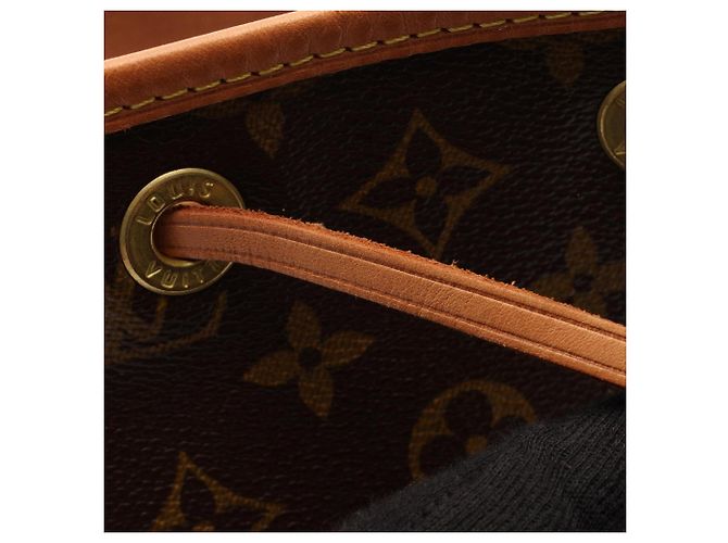 Zaino/Borsa Louis Vuitton Montsouris MM Monogram Marrone - vista 6