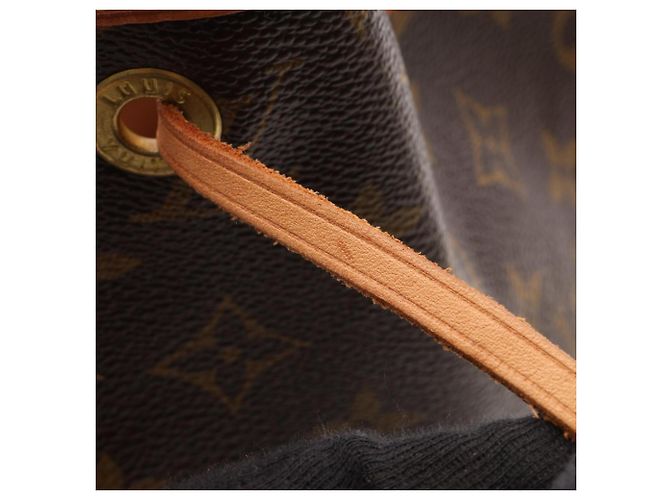 Zaino/Borsa Louis Vuitton Montsouris MM Monogram Marrone - vista 7