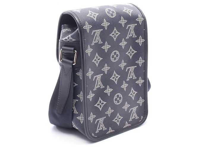 Borsa a tracolla Louis Vuitton Messenger BB Blu navy - vista 2