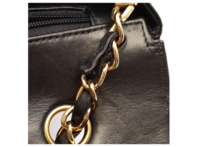 Borsa a tracolla Chanel Matelassé Diana Flap Nero - vista 12