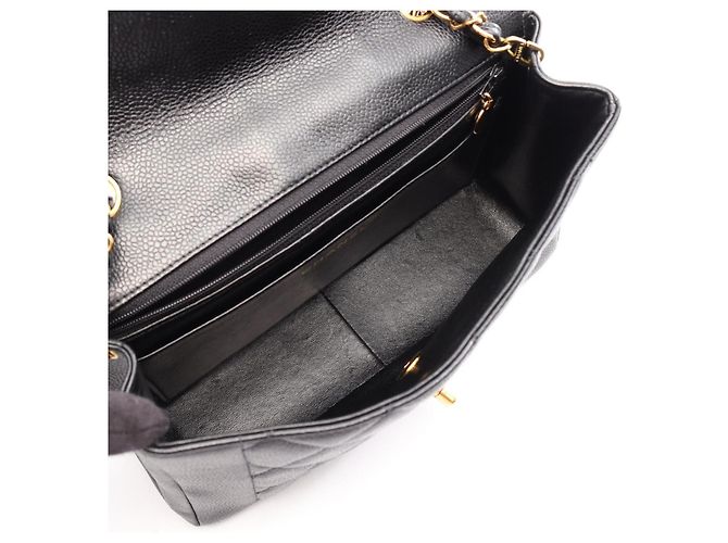 Borsa a tracolla Chanel Matelassé Diana Flap Nero - vista 3