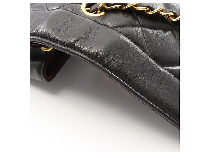 Borsa a tracolla Chanel Matelassé Diana Flap Nero - vista 10