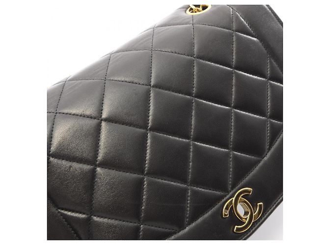 Borsa a tracolla Chanel Matelassé Diana Flap Nero - vista 11