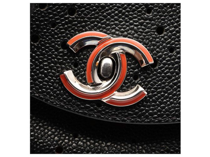 Borsa a tracolla Chanel Round Flap in pelle di vitello martellata nera Nero - vista 7