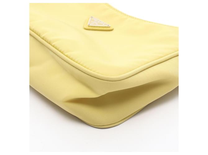 Borsa Prada Re-Edition 2000 Mini Bag Giallo - vista 7