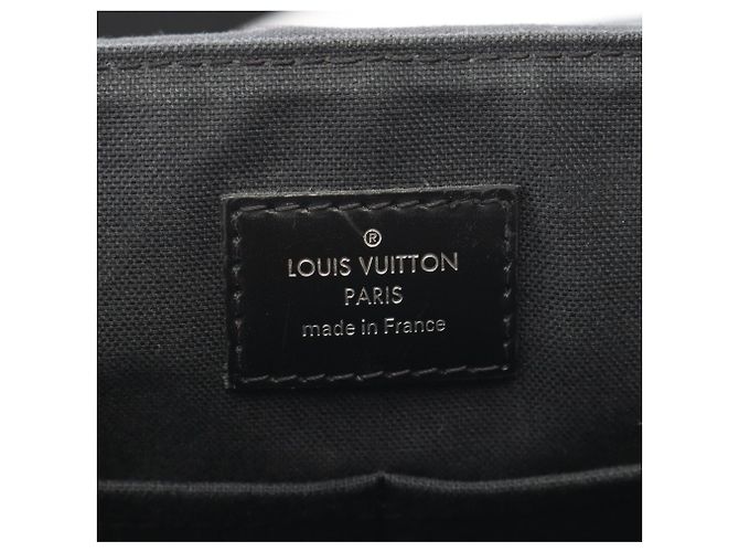 Borsa a tracolla Louis Vuitton District PM Damier Graphite Nero - vista 4